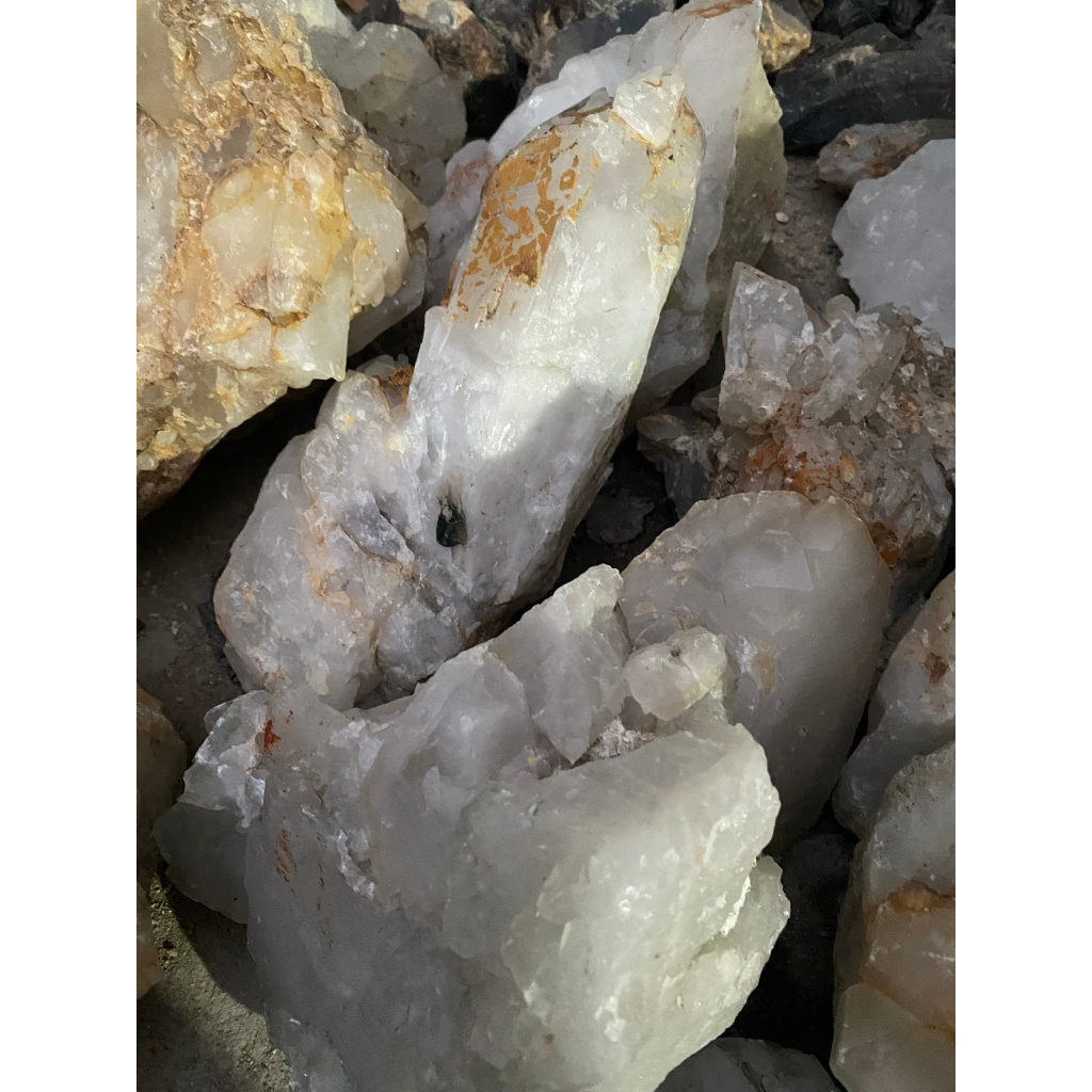 1kg random đá thạch anh trắng thô nguyên bản dùng trang trí nhà ở sân vườn thanh tẩy năng lượng phong thủy