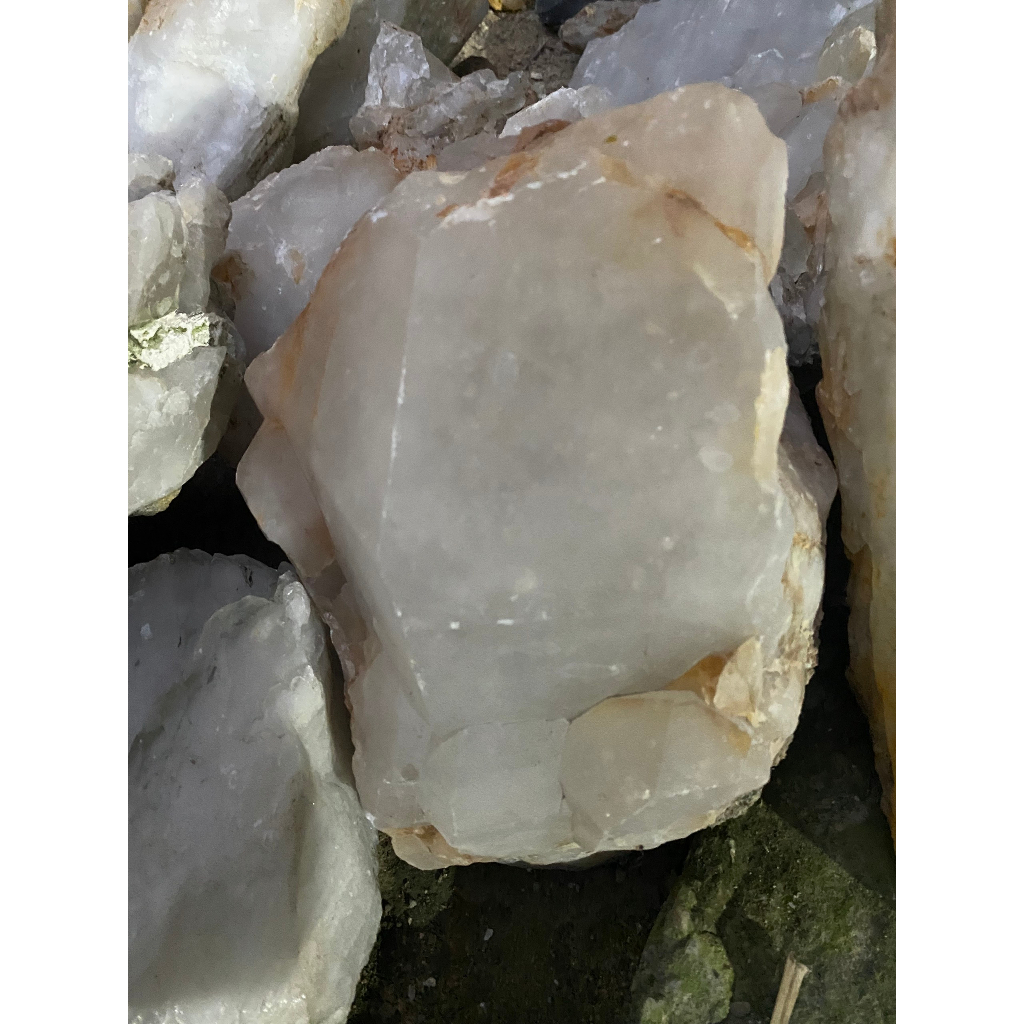 1kg random đá thạch anh trắng thô nguyên bản dùng trang trí nhà ở sân vườn thanh tẩy năng lượng phong thủy