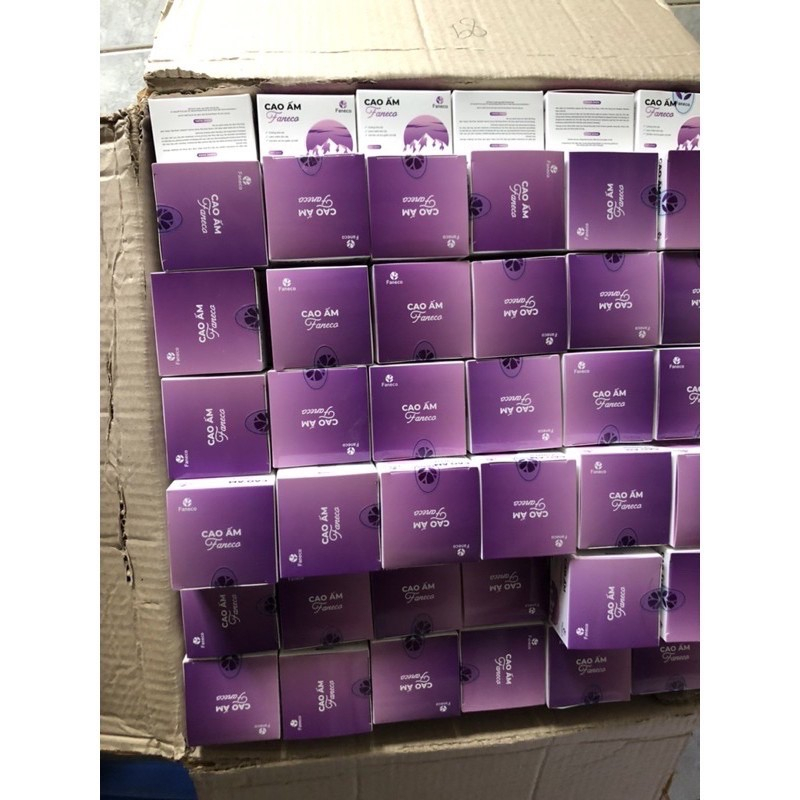 Cao Bôi Ấm, Chiết Xuất Từ nhiều tinh dầu quý, làm ấm, lưu thông khí huyết, giảm ho và giảm đau cơ