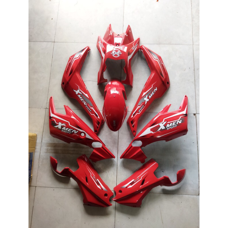 Bộ nhựa ốp xe điện Xmen có tem 5 chi tiết màu đen, đỏ
