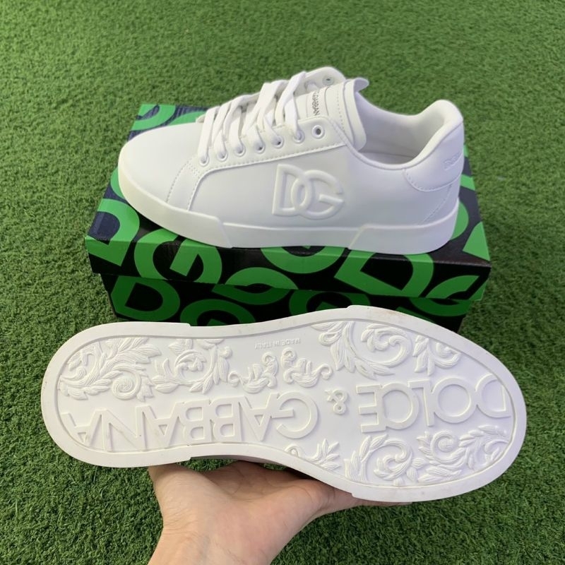 Giày thể thao đen trắng