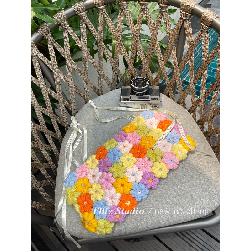 TBS | áo len móc bông hoa