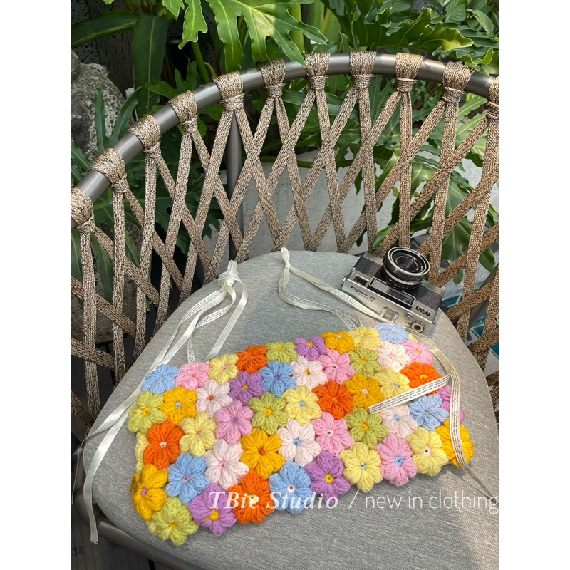 TBS | áo len móc bông hoa