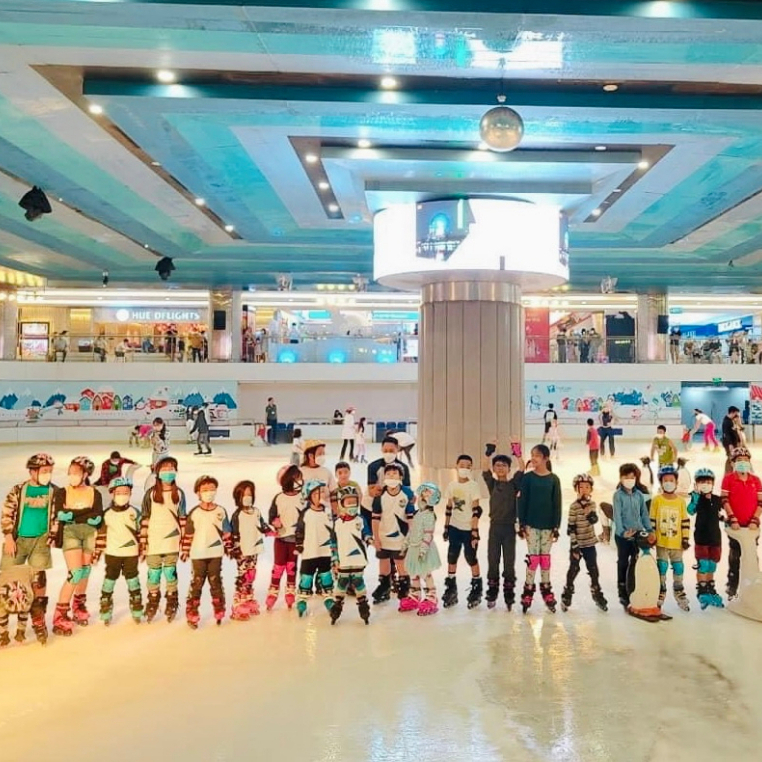 Hà Nội [E-Voucher] Vé Sân Trượt Băng Vincom Royal City Hà Nội - Áp Dụng cho trẻ em và người lớn