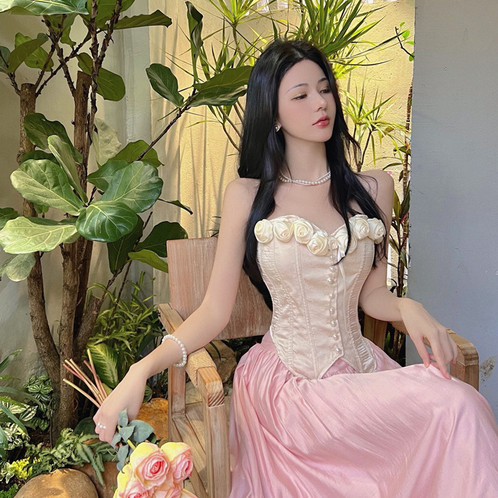 Set áo corset đính hoa + chân váy hồng tiểu thư