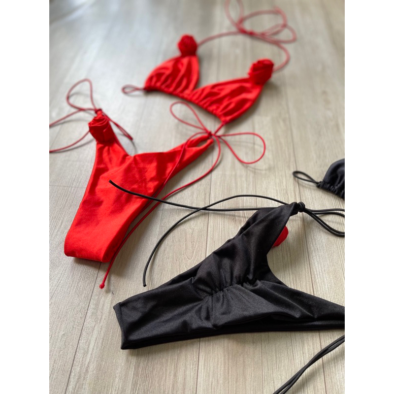 Đồ bơi 2 mảnh Black Rose dây mãnh kết hoa hồng độc đáo quyến rũ. Bikini gu tây | BigBuy360 - bigbuy360.vn