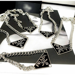 Vòng cổ prada dây xích