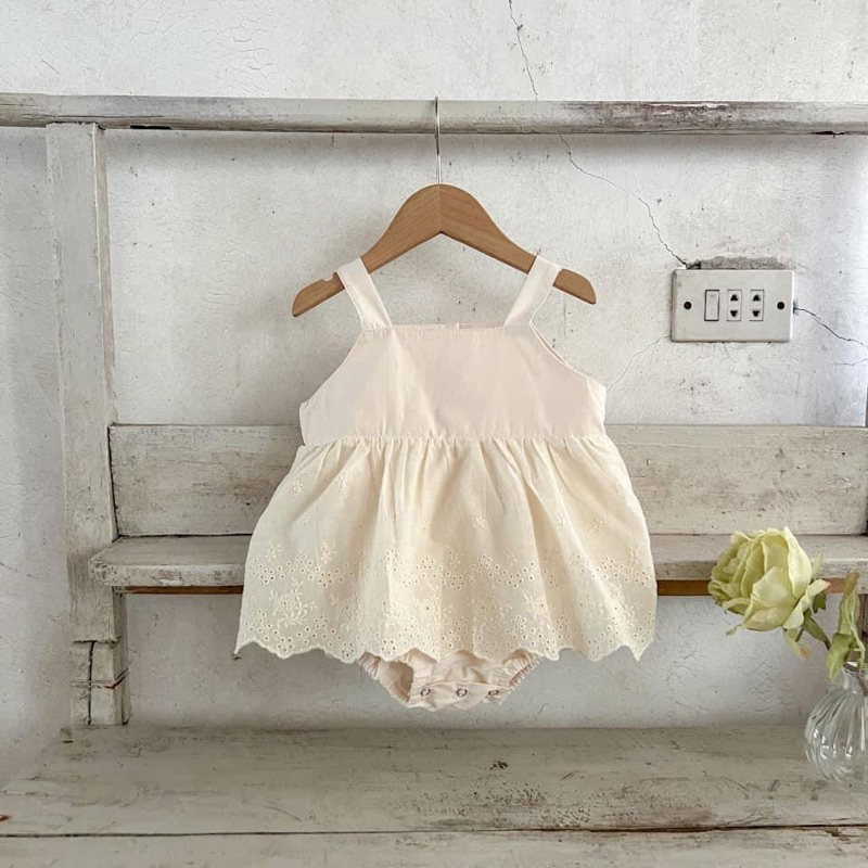 Body suit váy 2 dây yếm ren phong cách Hàn Quốc cho bé gái