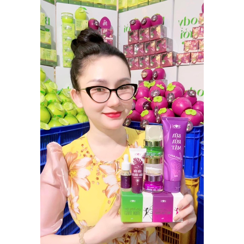 Tặng Son - Kem Chống Nắng Son Group