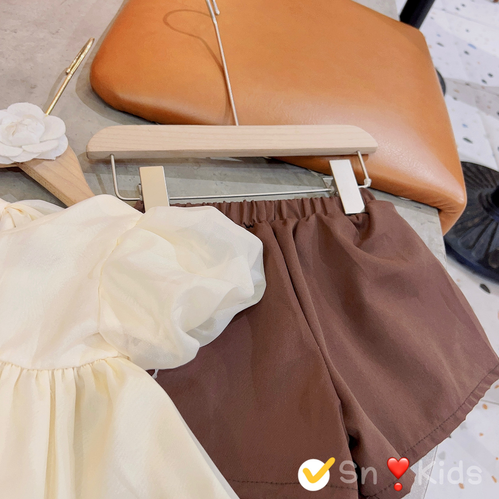 Bộ tơ quần nâu khoét lưng bé gái