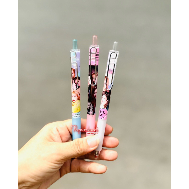Bút Bấm Mực Xanh Mẫu BlackPink Ngòi 0.5mm