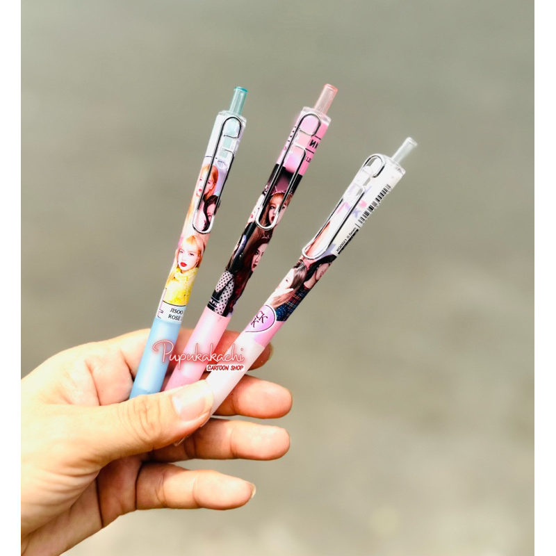 Bút Bấm Mực Xanh Mẫu BlackPink Ngòi 0.5mm