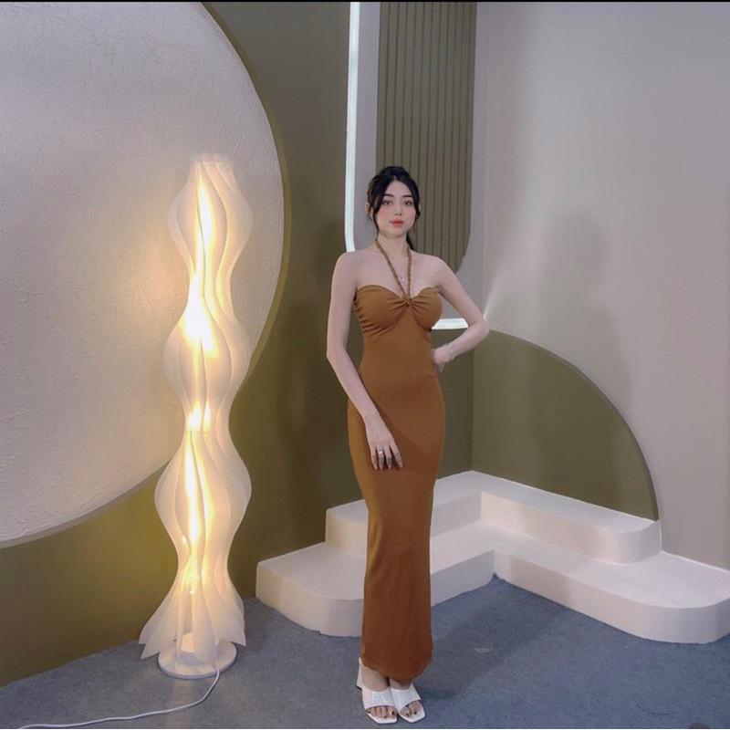 Đầm body chéo cổ dây thừng