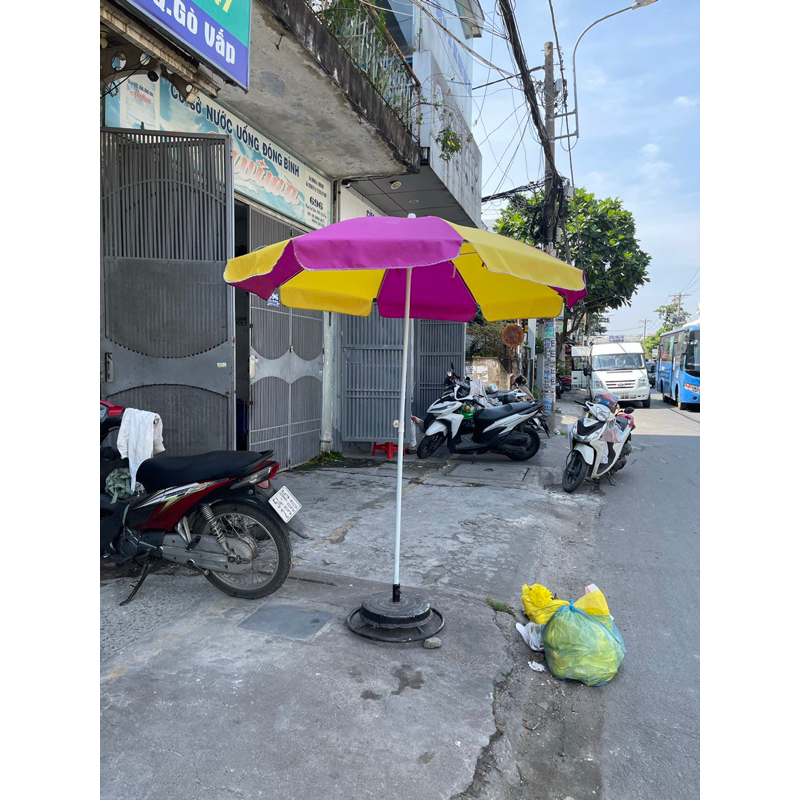 Dù che nắng mưa đường kính 1m8 chưa chân đế
