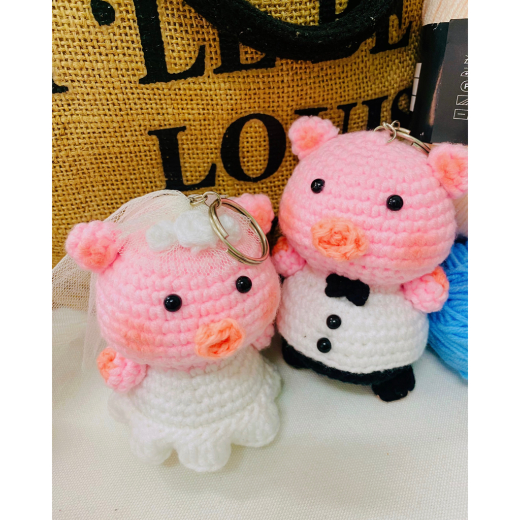 Móc khoá cặp làm quà tặng con heo ủn ỉn xinh xắn( ảnh shop chụp)