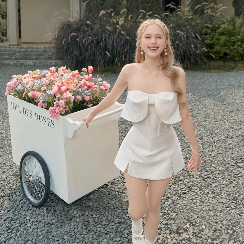 HALLY SKIRT/ QUẦN VÁY XẺ TÀ CHẤT LIỆU GẤM SANG TRỌNG NỮ TÍNH (nhận may theo số đo)