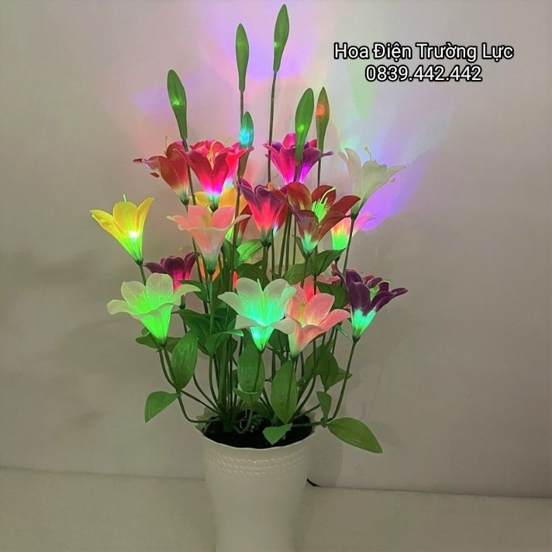 Hoa ly trang trí có đèn loại lớn ( 24 bông nở, 4 nụ)