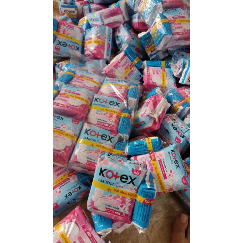 Băng vệ sinh kotex hoa anh đào 8 miếng siêu mỏng cánh tặng 5 miếng hàng ngày