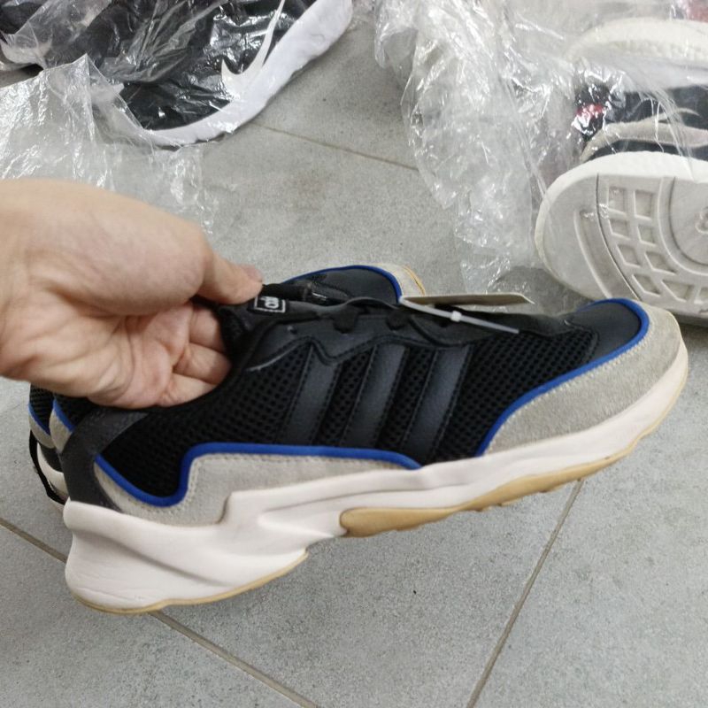 giày thể thao nam Adidas sz 42.5 giày si tình trạng tốt