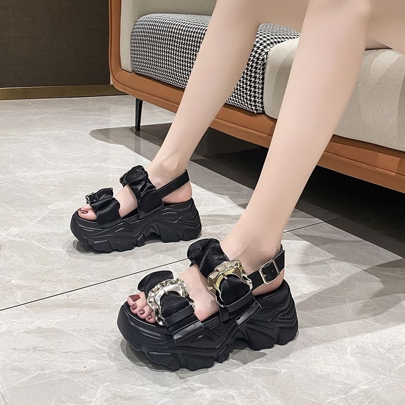 Dép sandal nữ quai khoá kiểu đế 8cm