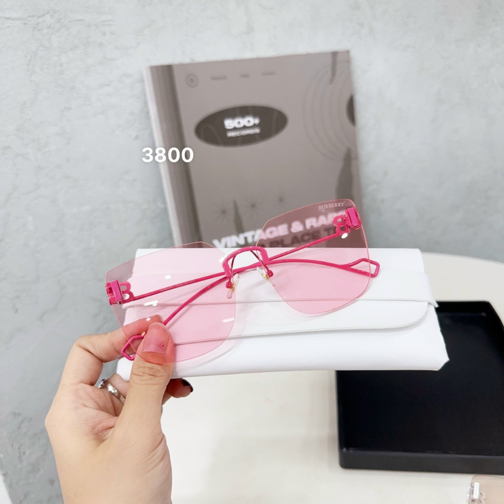 Kính mát nữ Balenciaga gọng vuông không viền kính màu nâu nhạt và hồng baby cực dễ thương sử dụng vào ban đêm