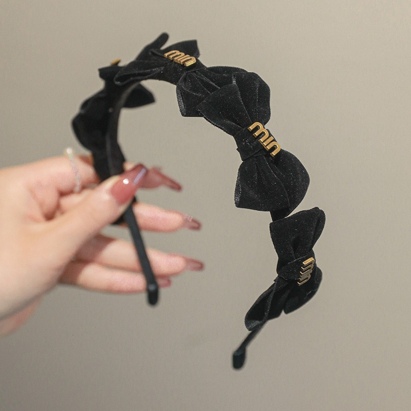 Cài tóc nhung bản mảnh đính nơ và chữ phong cách dễ thương MB842