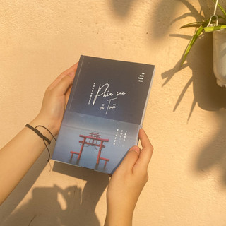 Sách - Phía sau cỗ Torii ( SkyBooks)
