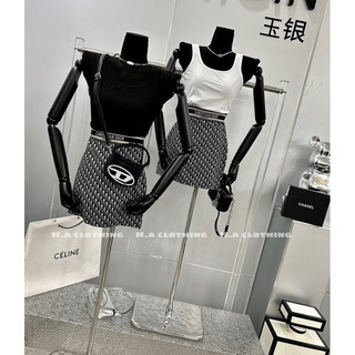 Sét áo ba lỗ trơn + chân váy DO (sale-không đổi trả dưới mọi hình thức)