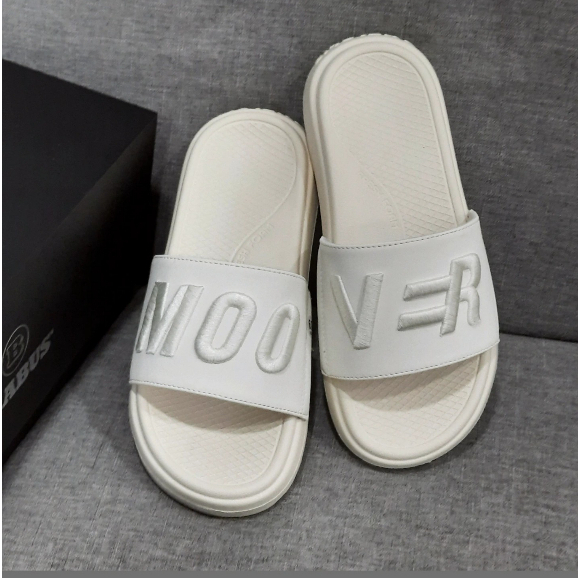 Dép quai ngang MOOVER THÊU, unisex, mang êm chân, phù hợp mọi lứa tuổi, chống trơn trượt