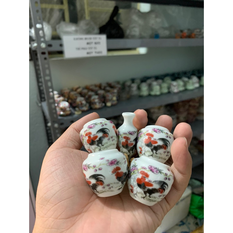 Cóng chim vành khuyên, hút mật