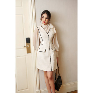 Đầm gile dạ tweed + Áo sơ mi kiểu nơ vai