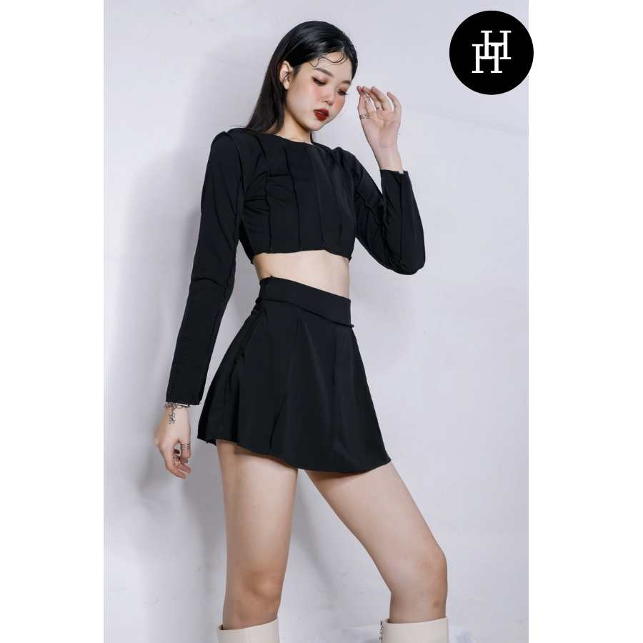 Set bộ áo croptop tay dài phối cung chân váy ngắn màu đen - màu hồng HS122 Hỉn Hỉn Store