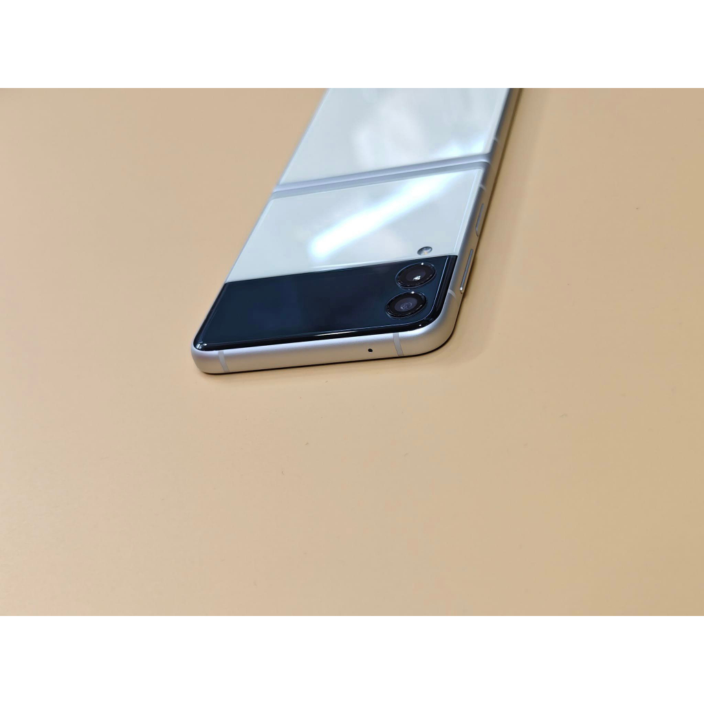 [Sale] Điện thoại Samsung Galaxy Z Flip3 5G 128GB  bh 12 tháng toàn quốc đầy đủ QHR3 | BigBuy360 - bigbuy360.vn