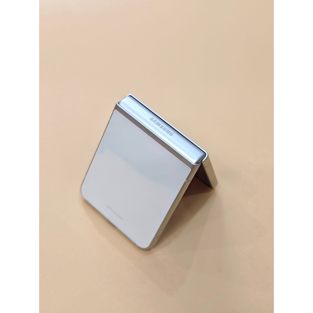 [Sale] Điện thoại Samsung Galaxy Z Flip3 5G 128GB  bh 12 tháng toàn quốc đầy đủ QHR3 | BigBuy360 - bigbuy360.vn