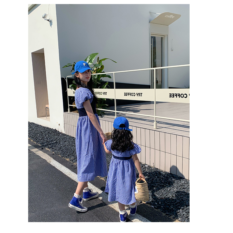 Váy Đôi Áo Caro Tay Phòng Cho Mẹ Và Bé Gái Mùa Hè Với Cổ Chữ U