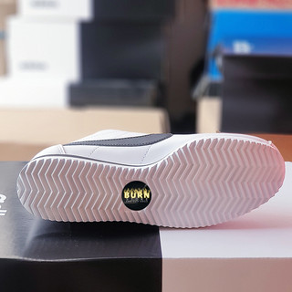 [Chính Hãng] Giày Cortez trắng, size 43, real 2hand
