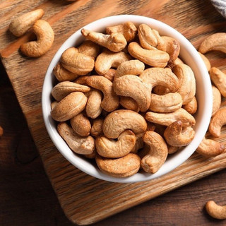 Hạt Điều rang củi loại A ( Còn Vỏ ) 500gr