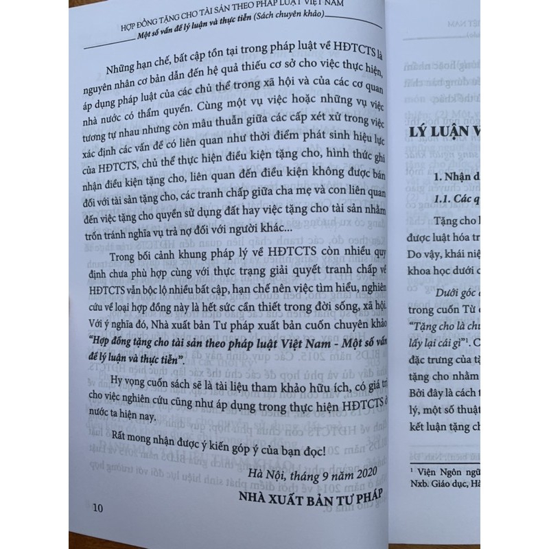 Sách - Hợp đồng tặng cho tài sản theo pháp luật Việt Nam - Một số vấn đề lý luận và thực tiễn