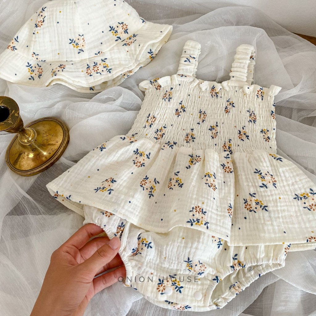 Bodysuit hai dây xô muslin nhún ngực bé gái