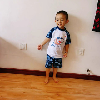 Đồ bơi hình cá mập dành cho bé trai