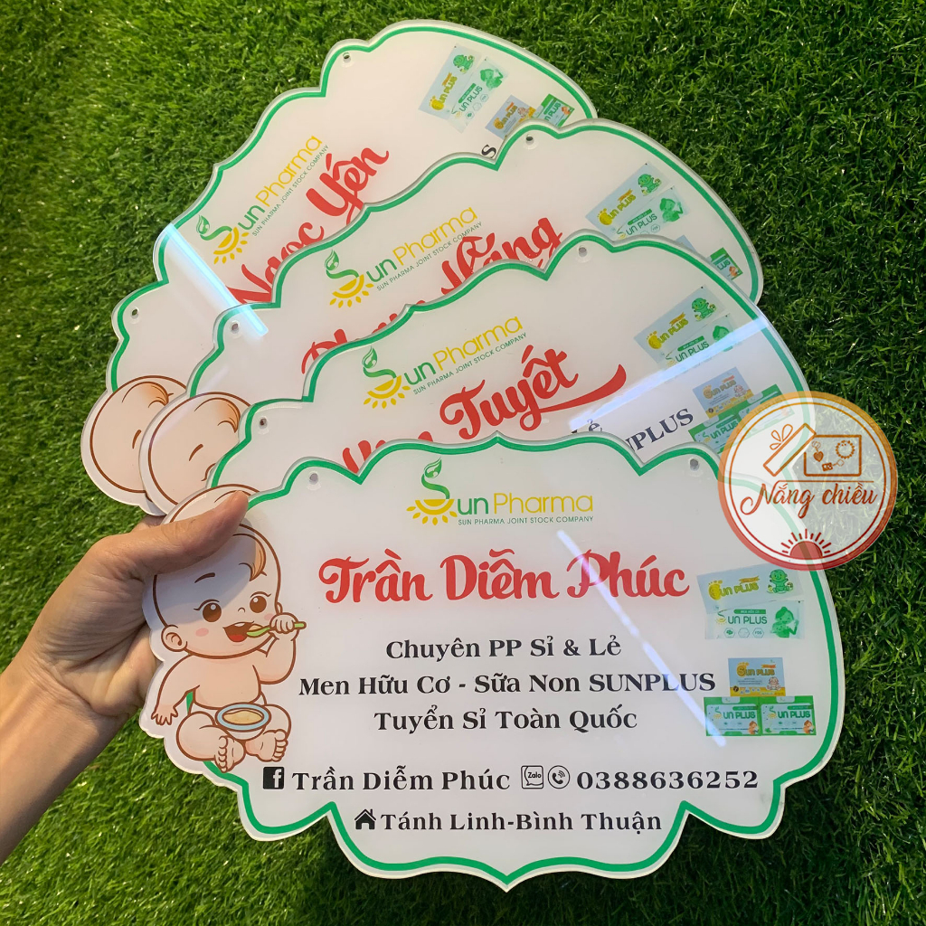 Bảng hiệu mica dành cho shop Mẹ và Bé - Thiết kế theo yêu cầu - Phụ kiện trang trí cửa hàng và chụp ảnh sản phẩm