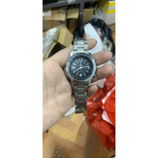 Đồng hồ si nhật thuỵ sĩ chốt hàng trên live theo dõi shop