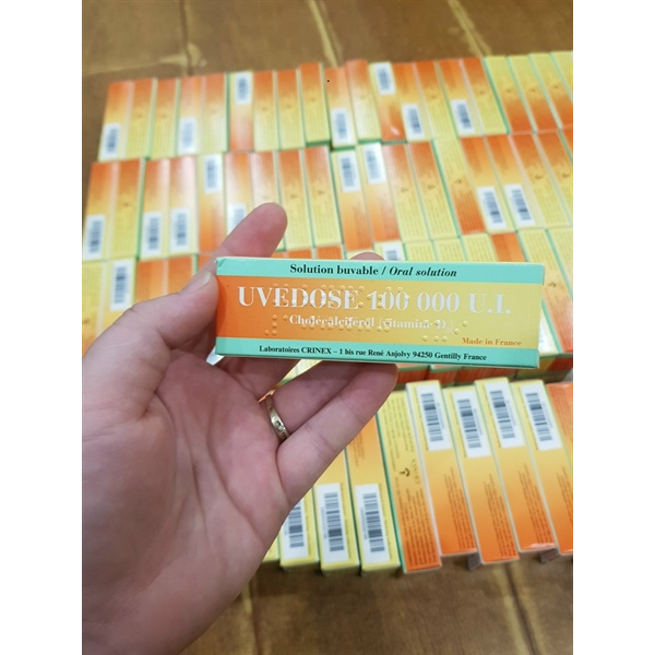 Vitamin D3 Uvedose Liều Cao 100000 UI Của Pháp Cho Bé Từ 18 Tháng