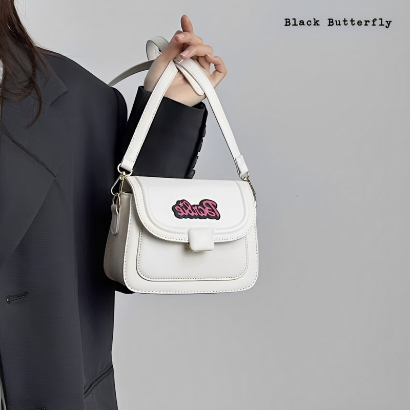Túi đeo chéo dáng vuông Barbie Butterfly