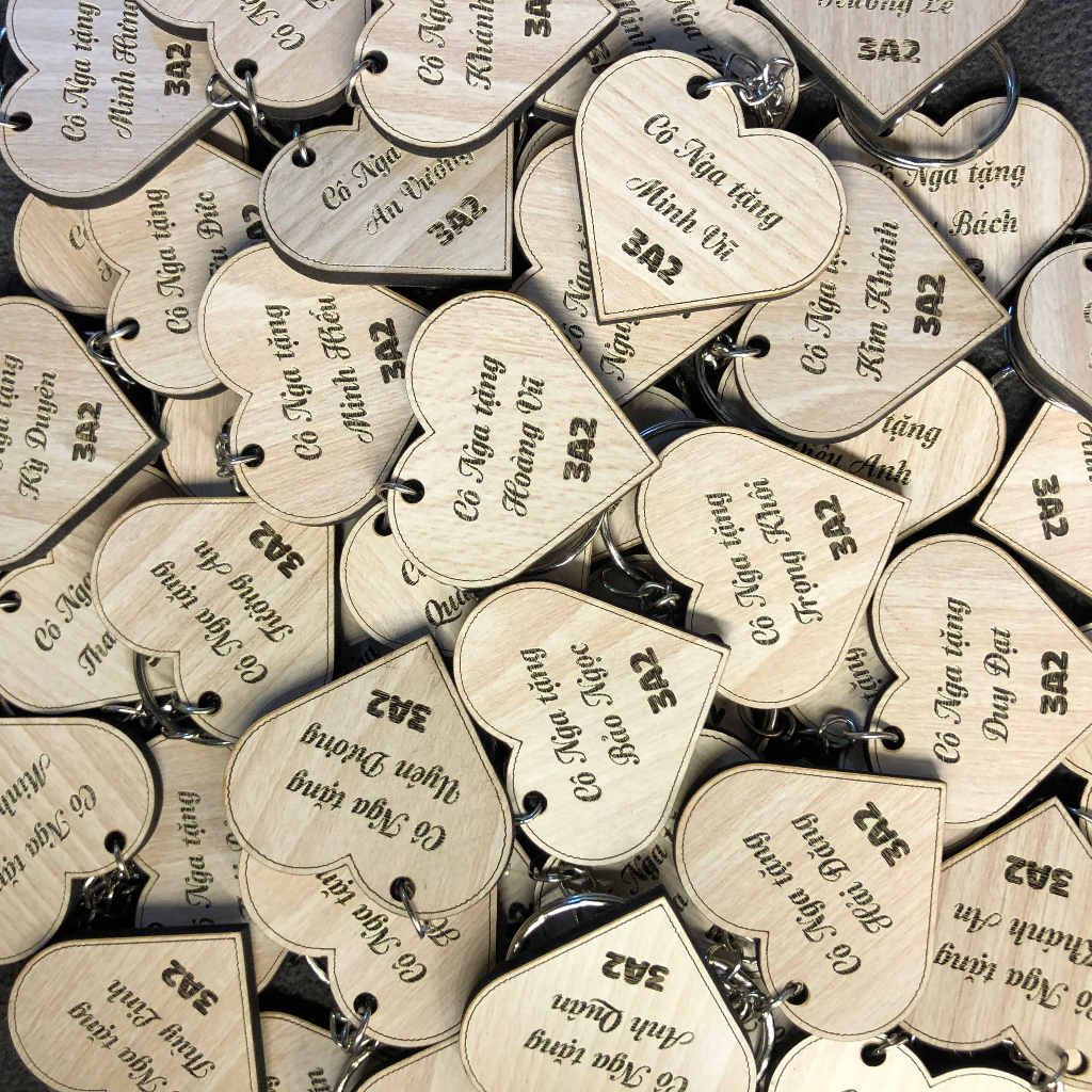 Móc khoá khắc tên, chữ theo yêu cầu