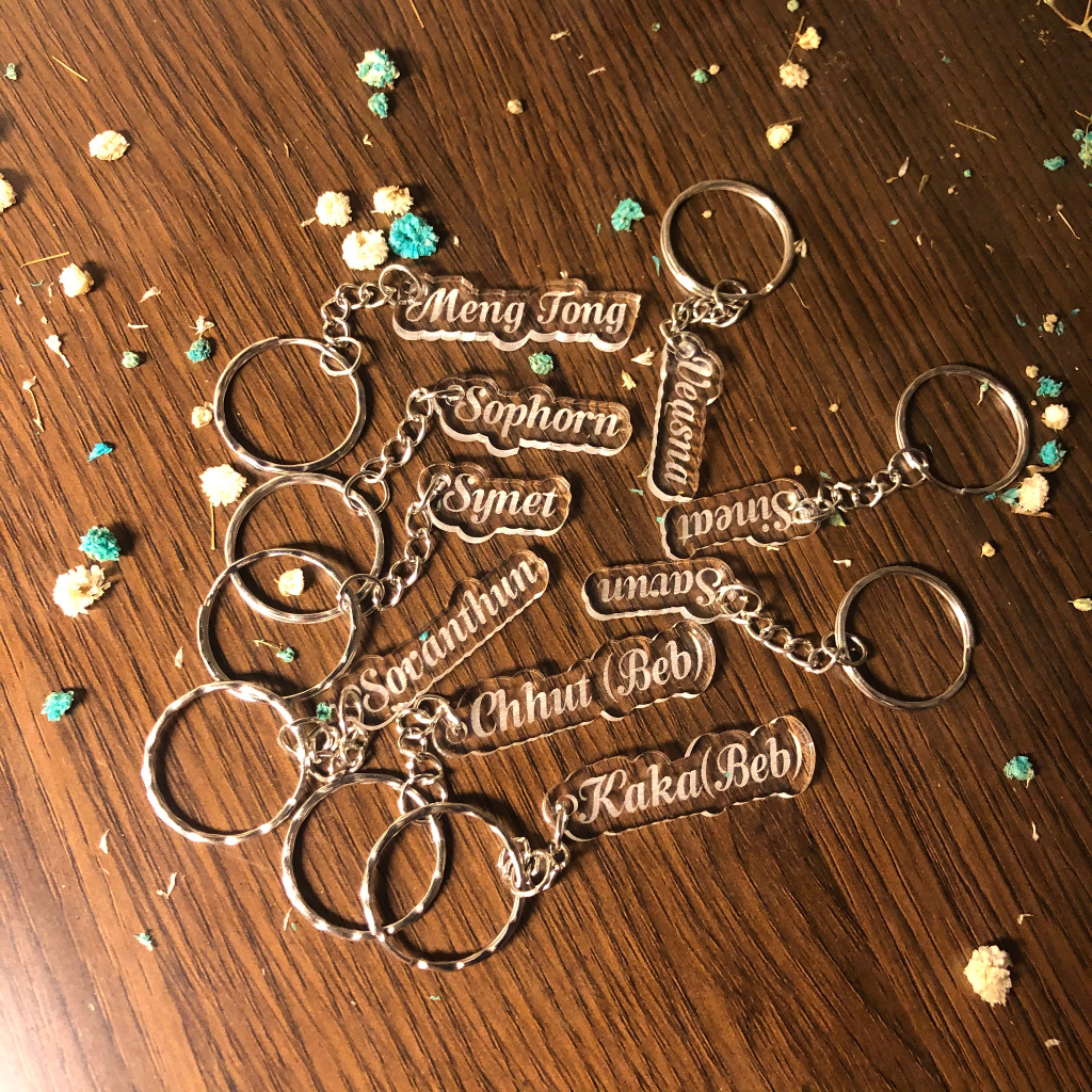 Móc khoá khắc tên, chữ theo yêu cầu