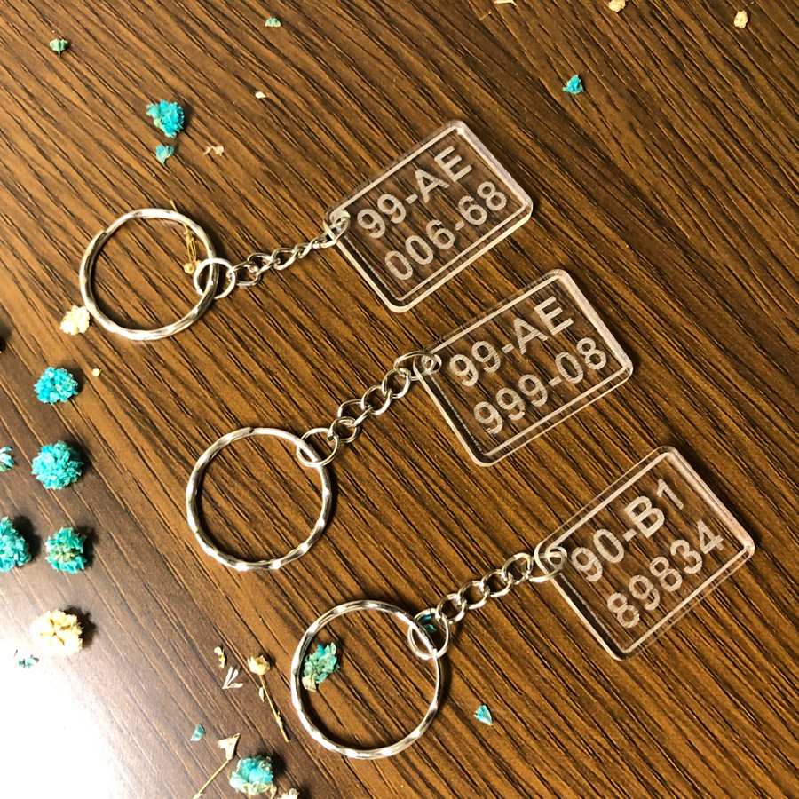 Móc khoá khắc tên, chữ theo yêu cầu