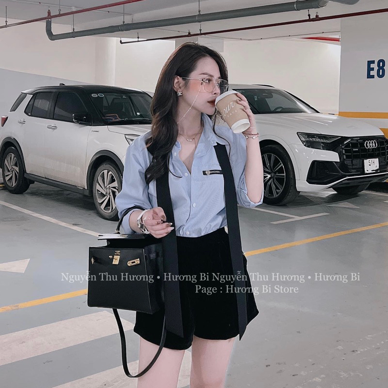 Áo sơmi kẻ xanh túi chữ kèm cà vạt