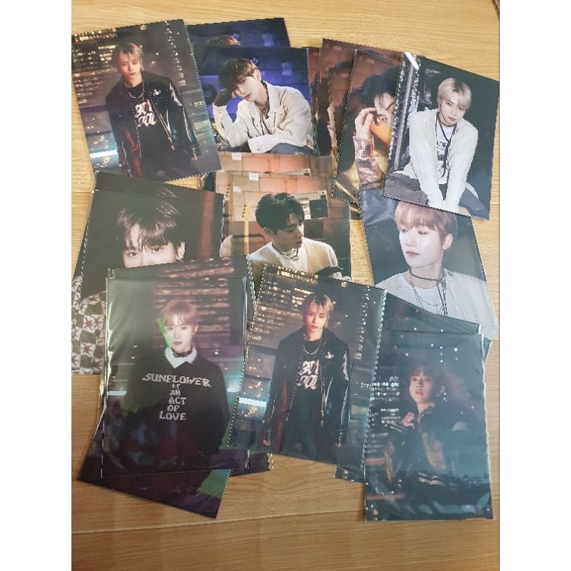 Hình ảnh sticker ramdom + poscard tempest