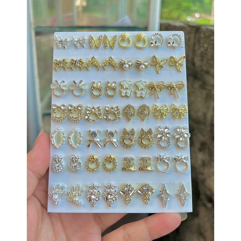 CHAMR SÉT TRANG TRÍ MÓNG TAY 56 VIÊN